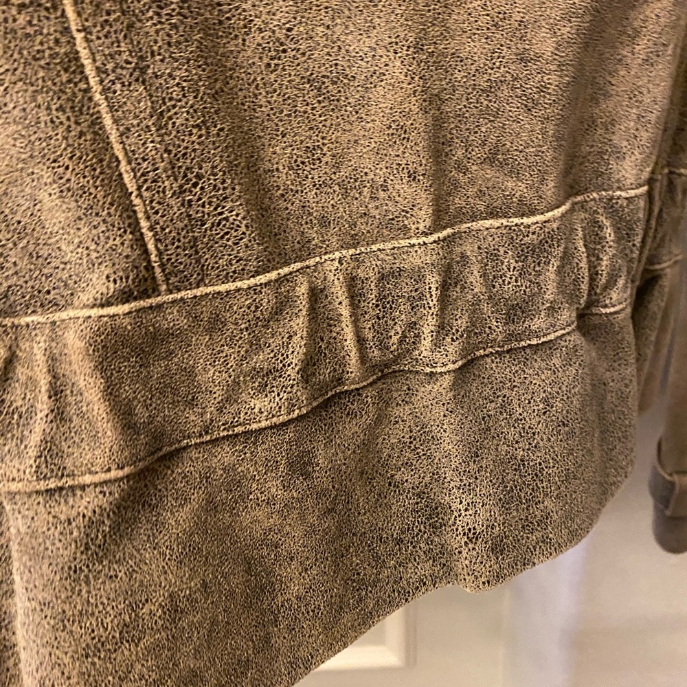Leather jacket - Picture 9 of 14